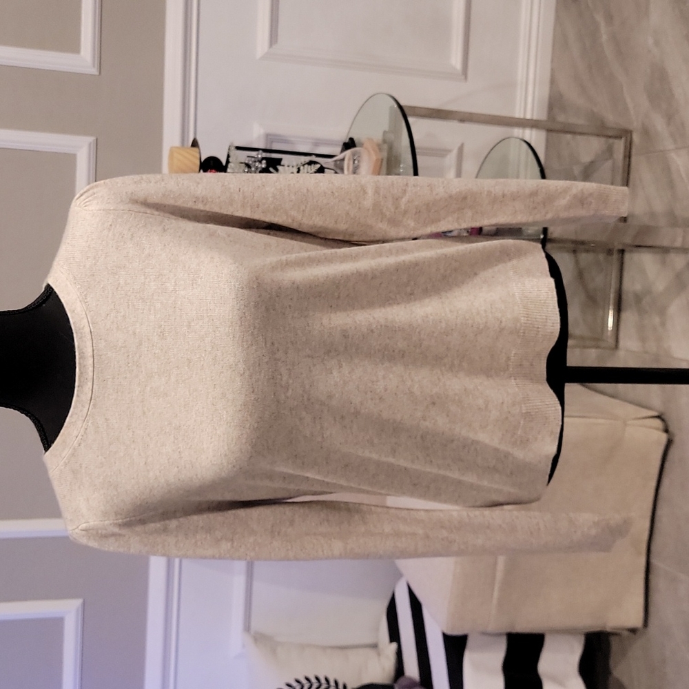 NWT Magaschoni Wool/Cashmere Crew Neck Sweater